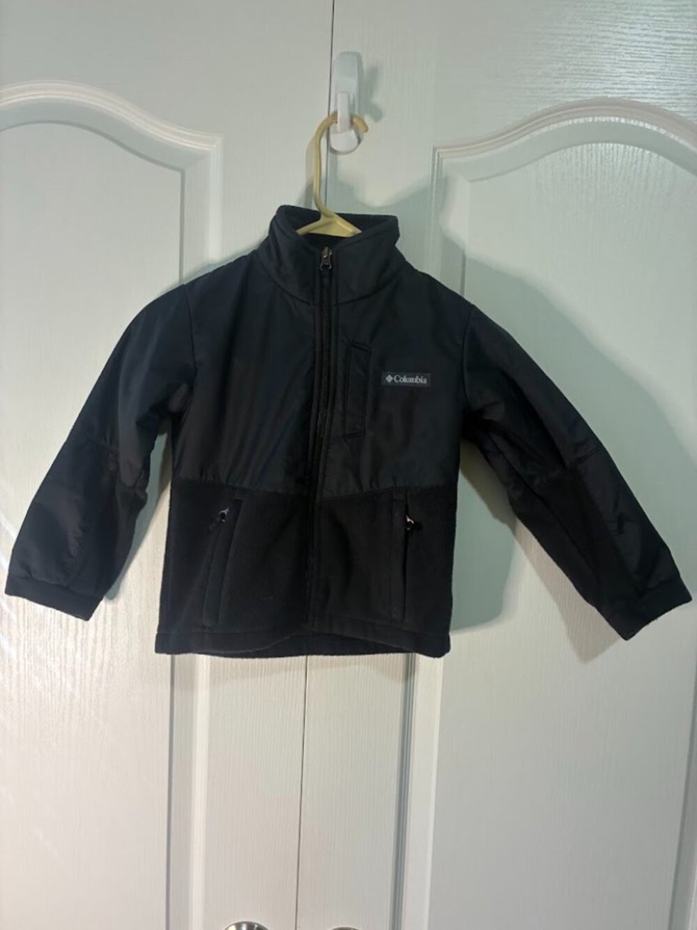 Columbia - Boys Size XXS - Black Jacket